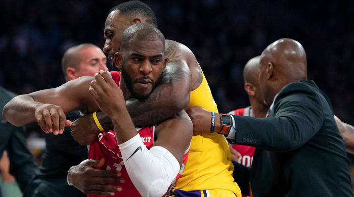 lebron-james-lakers-rockets-fight.jpg